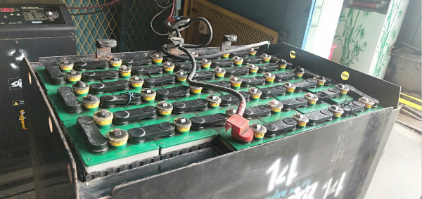 【干貨】電動叉車鋰電池怎么存放？